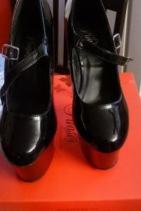 Preloved 8inch Pleaser heels